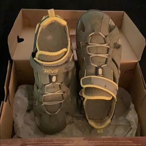 Women’s water, walking shoes